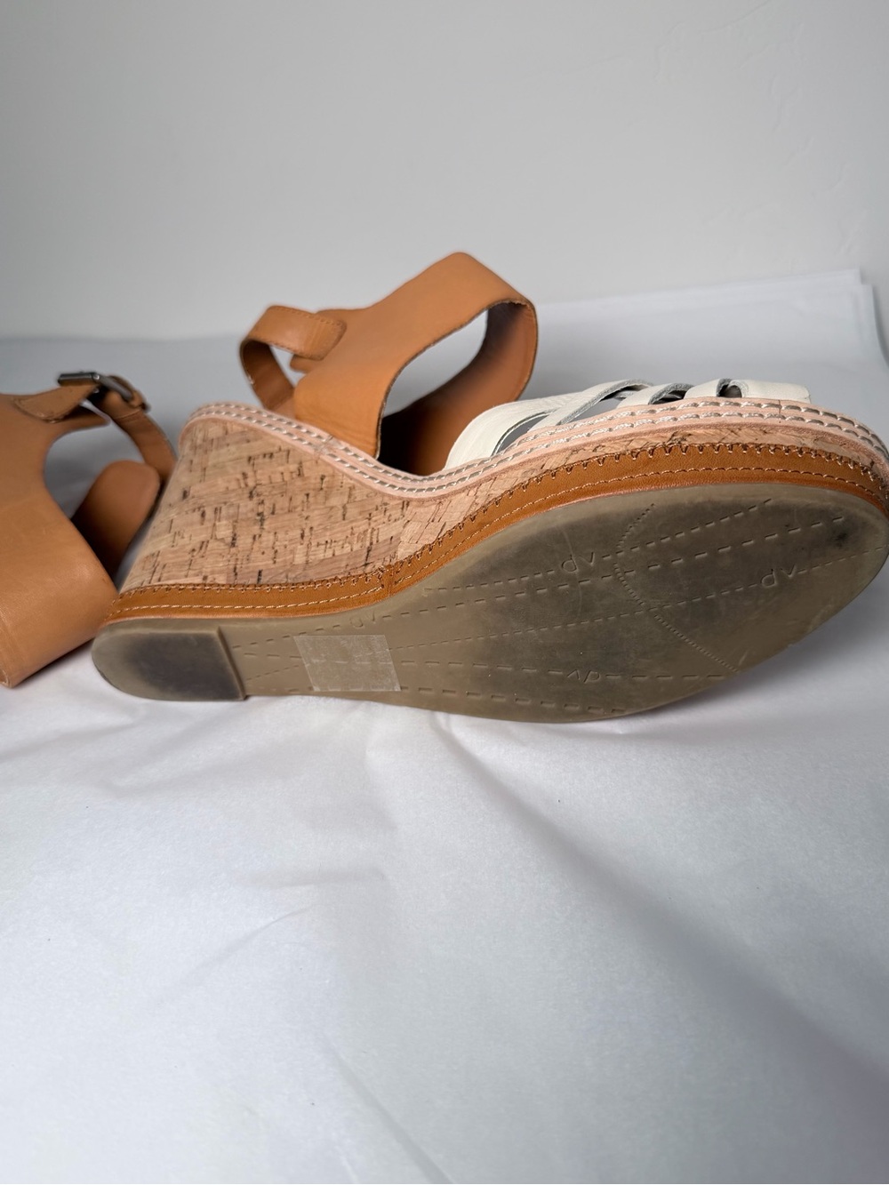 Dolce Vita Two-Tone Tan and Cream Leather Wedge Sandals 10 - Picture 9 of 14